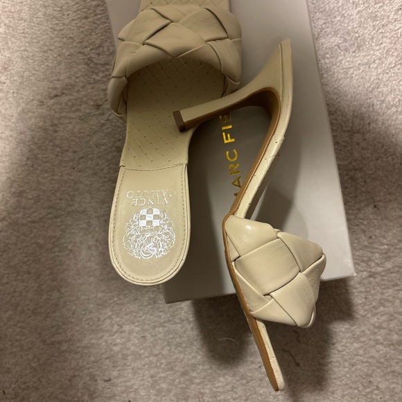 Vince camuto heel sandals - Picture 7 of 8